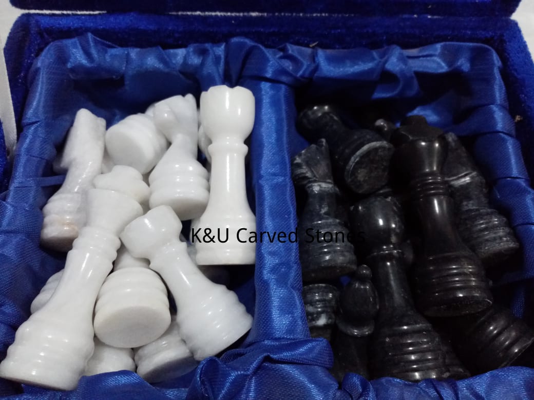 Black and White Marble Chess Figures (32 pieces) - Image 3
