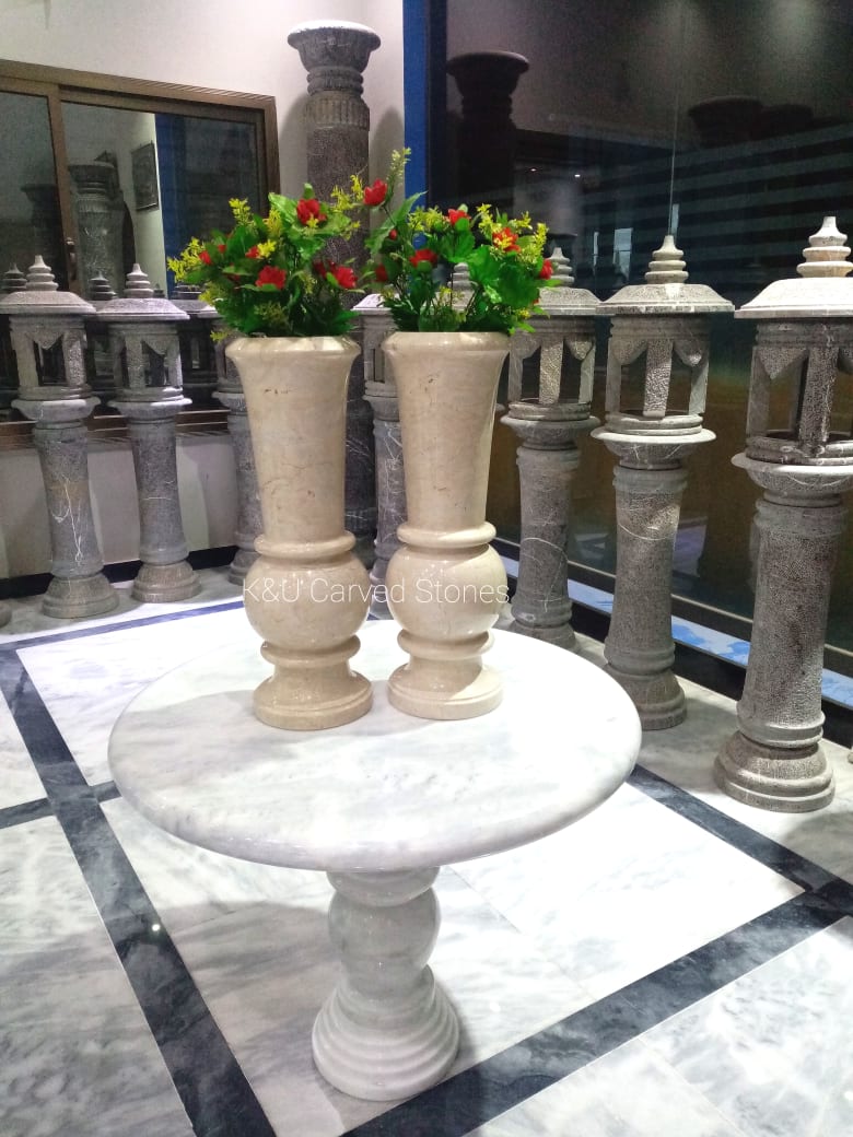 Beige Marble Flower Vase Set - Image 2