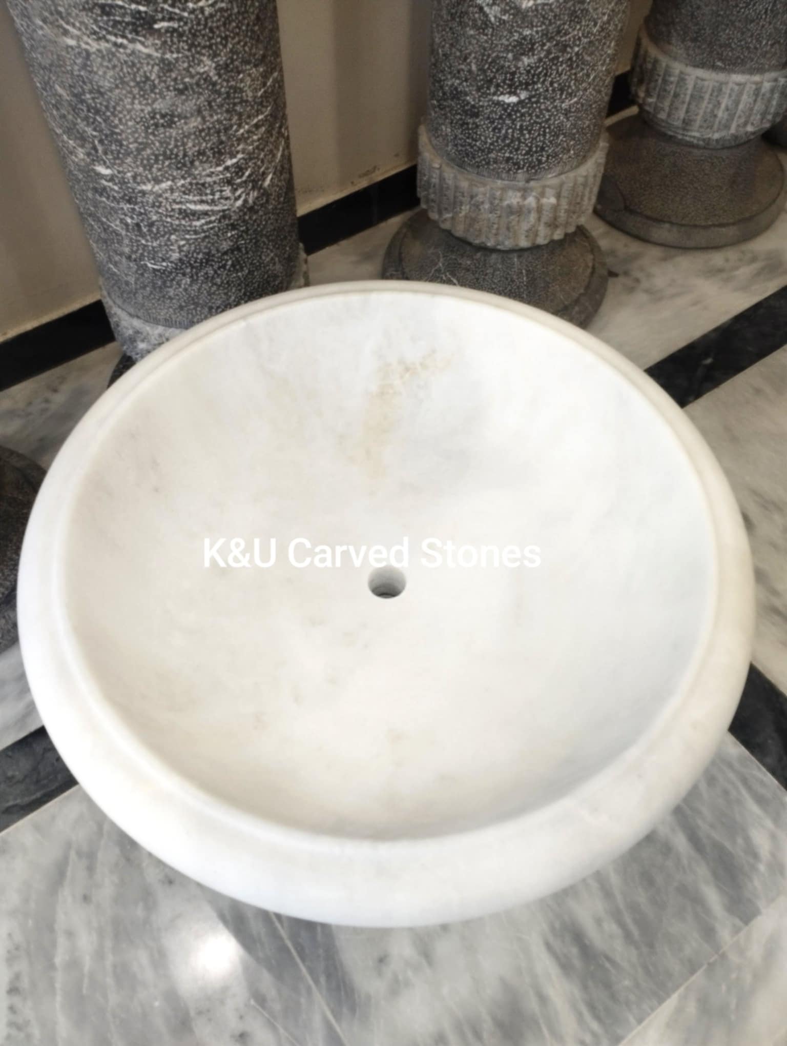White Marble Planters Pot / Flower Pot / Flower Vase with Pedestal - Image 2