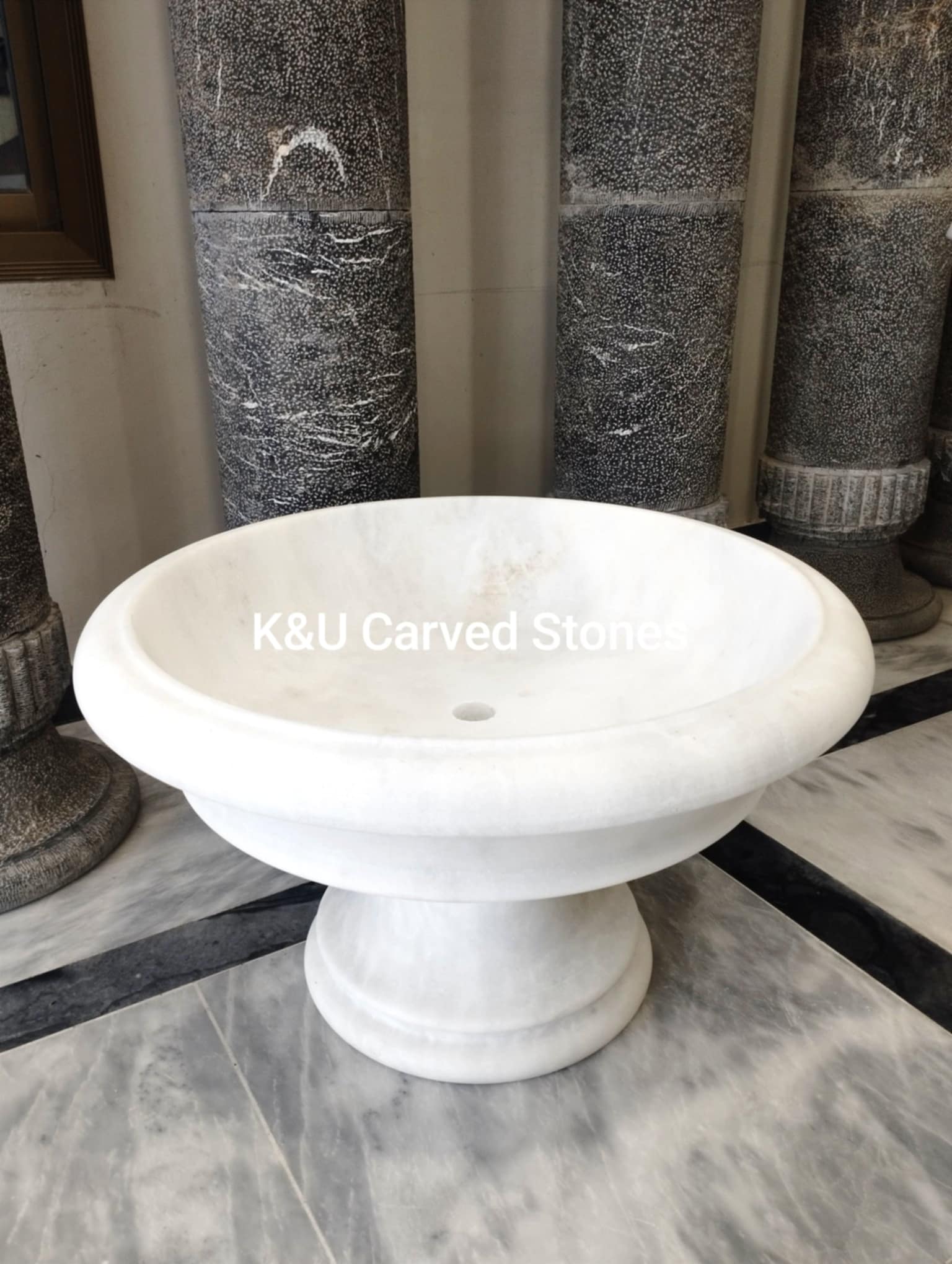 White Marble Planters Pot / Flower Pot / Flower Vase with Pedestal